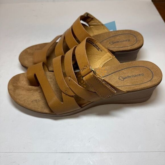 Baretraps Womens 11 W Caramel Brown Strappy Wedge Heel Sandals NIB GZ5 - Picture 3 of 5